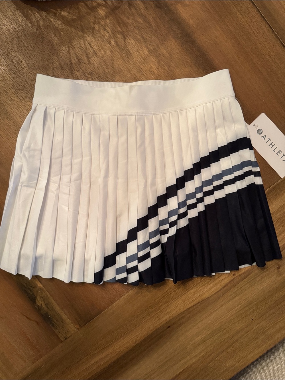 Athleta Match Point pleated color block skort size Small NEW - Picture 1 of 3